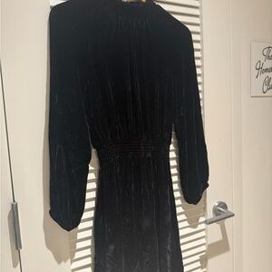 Bella Dahl Black Long Sleeve Velvet Dress